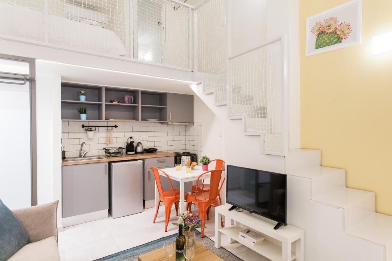 Relax In This Funky Loft Next To Metro! Athena Bagian luar foto